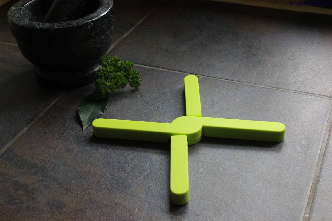 StayPut Silicone Trivet - Image 2